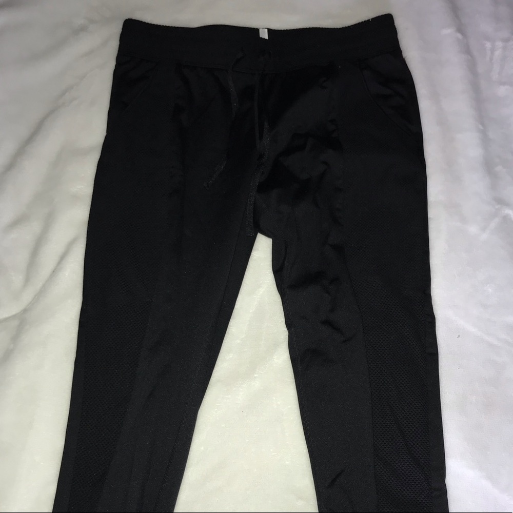 Fabletics mesh insert sweatpants